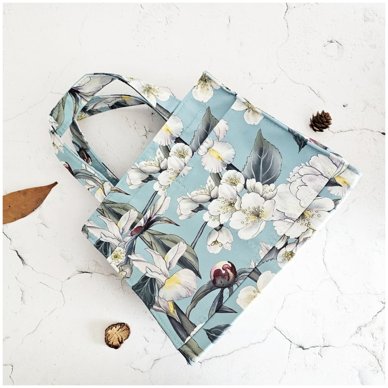 Lunch Bag - Light Blue Lilies